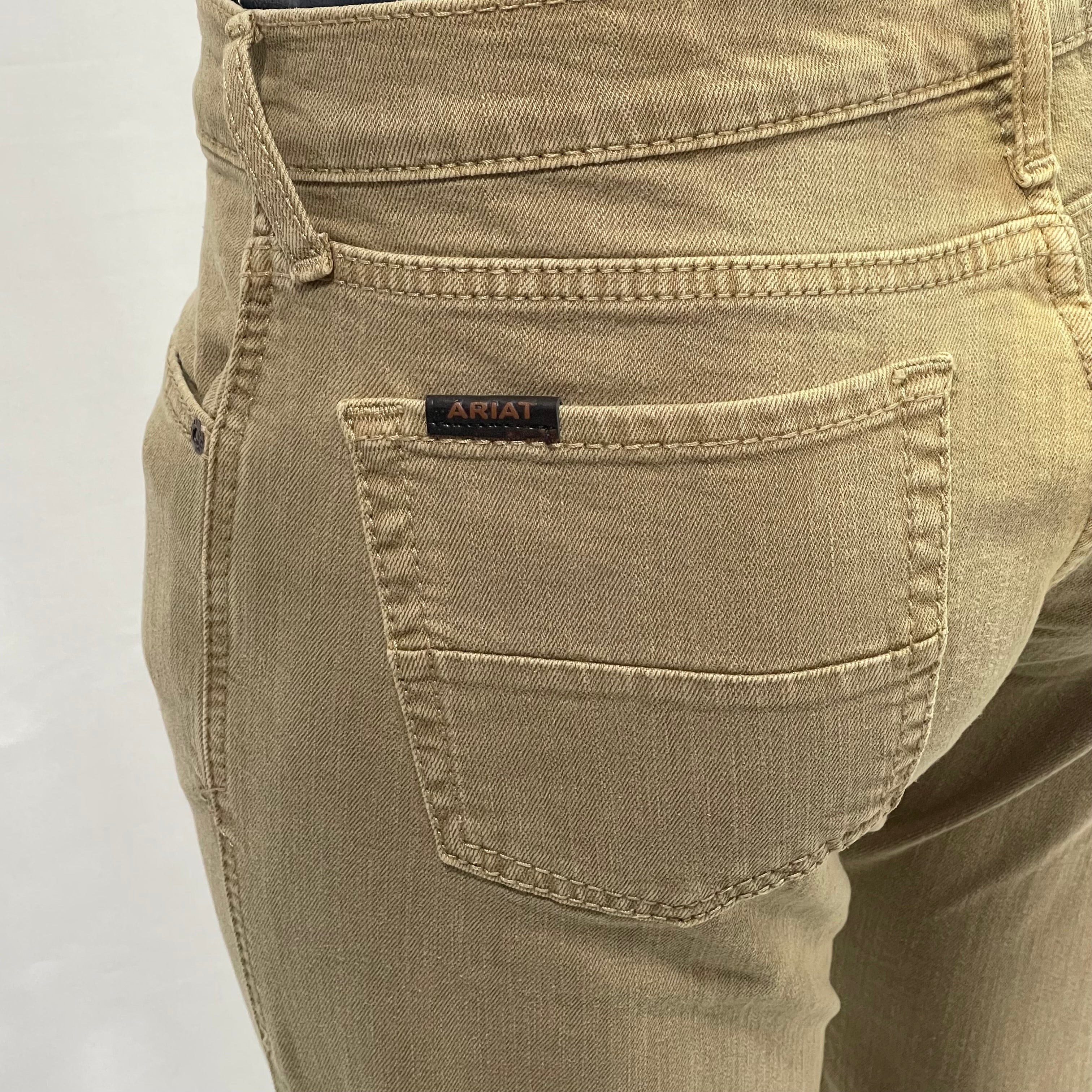 Ariat CAQUI M-Series Jeans Caballero