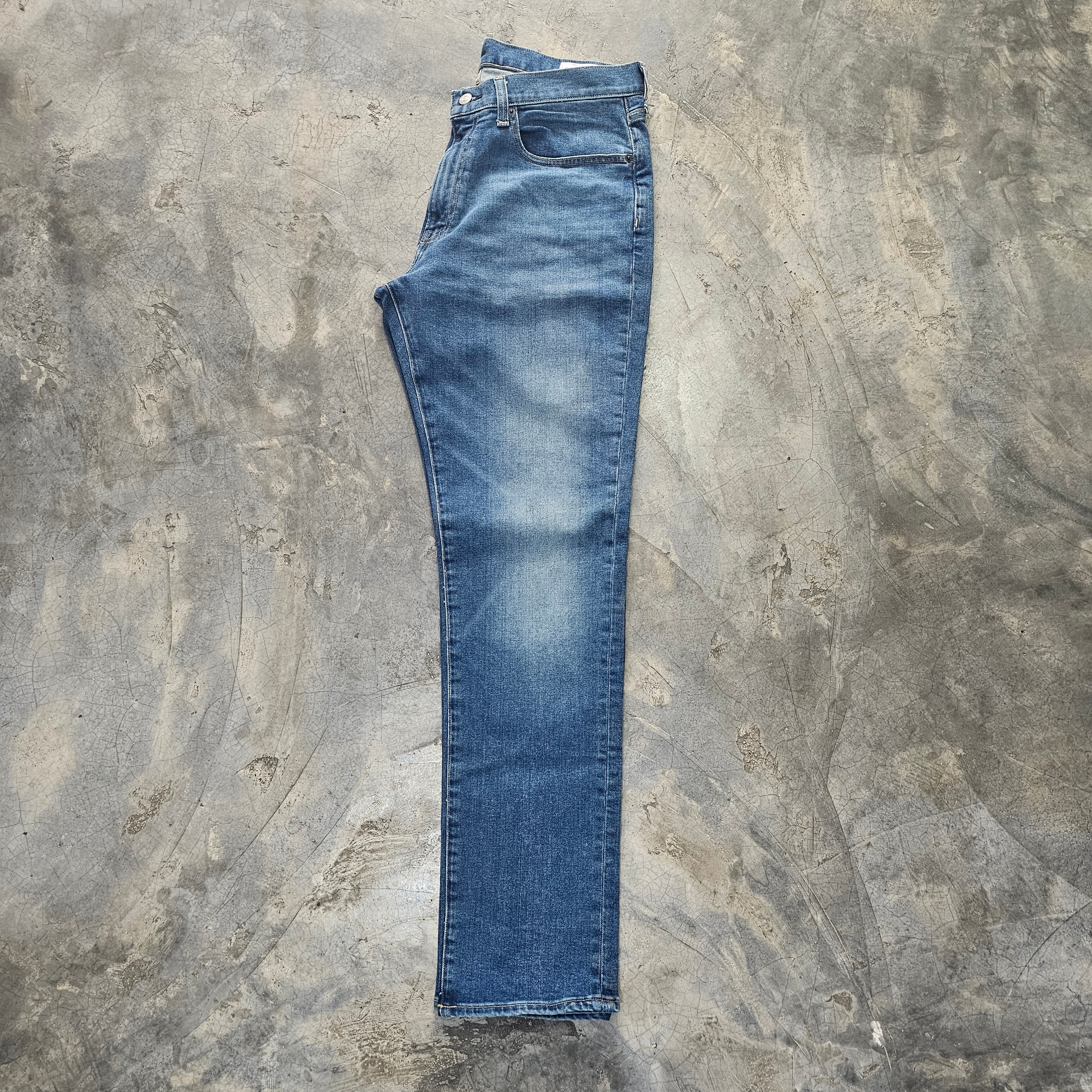 GAP Athletic Slim Jeans Caballero